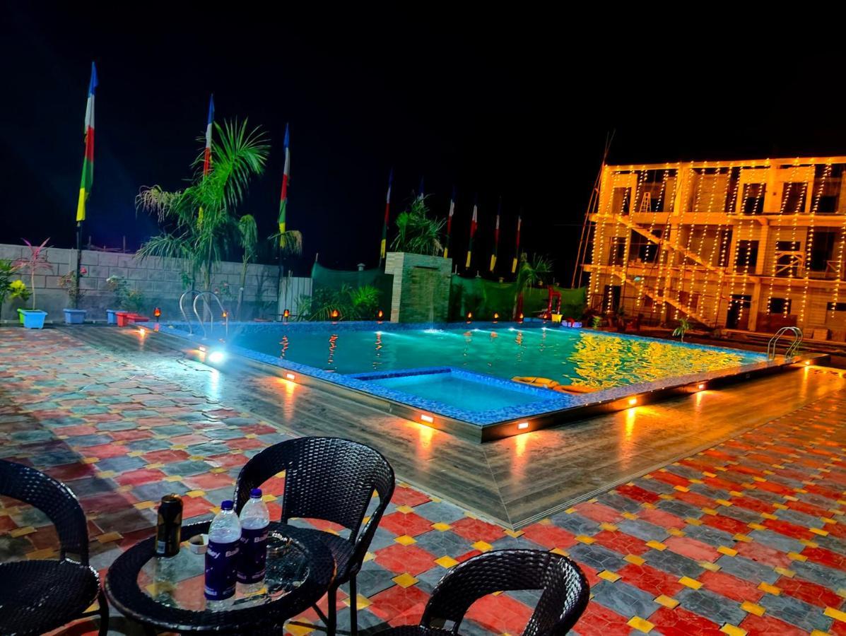 Green Vista Resort Chālsa Exterior photo
